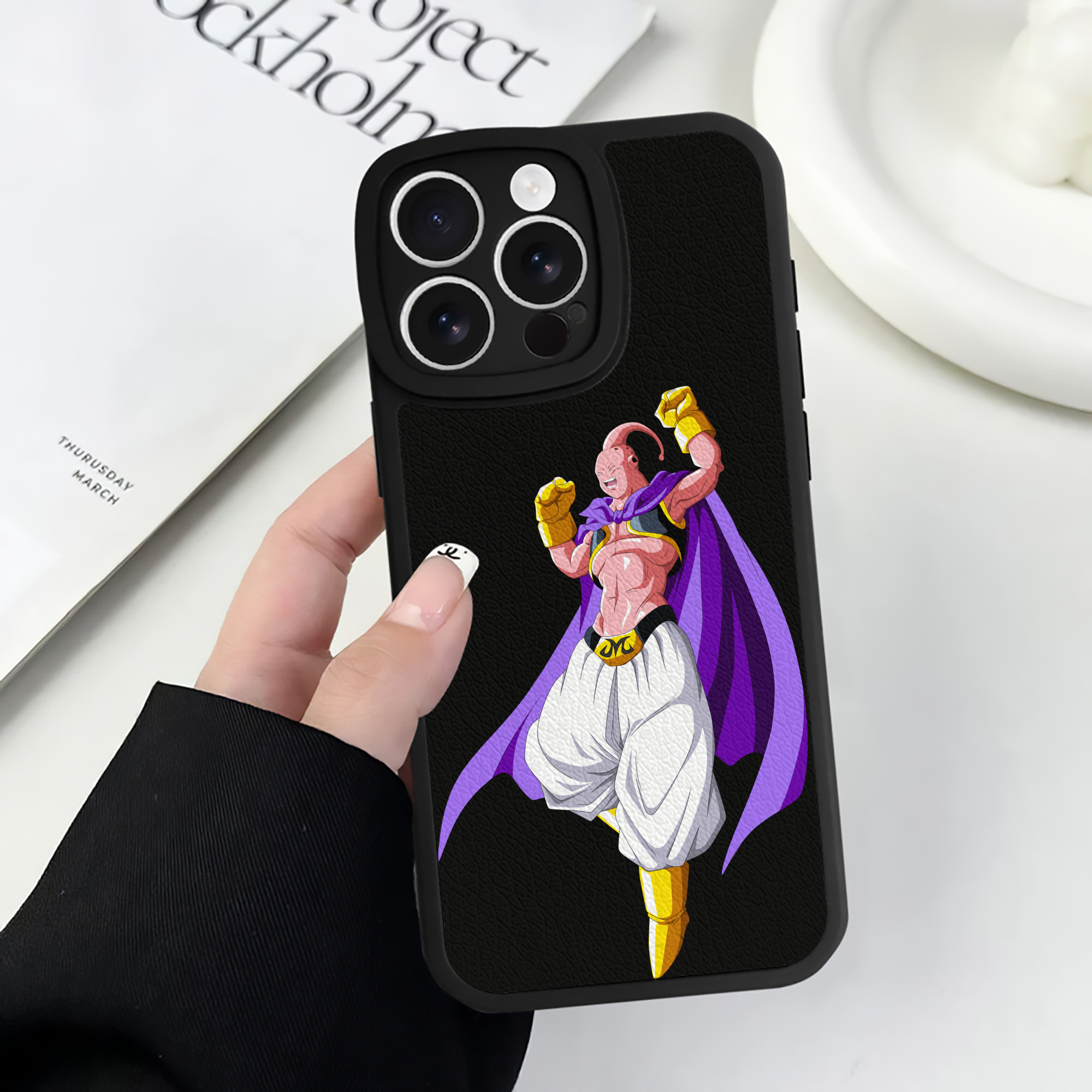 （画像用） ドラゴンボール 魔人ブウ DRAGON BALL Majin Buu 【iPhone 16シリーズ対応】シリコンスマホケース（レザー調） 材質：シリコン